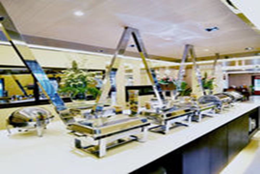 Фото Centric Place Hotel