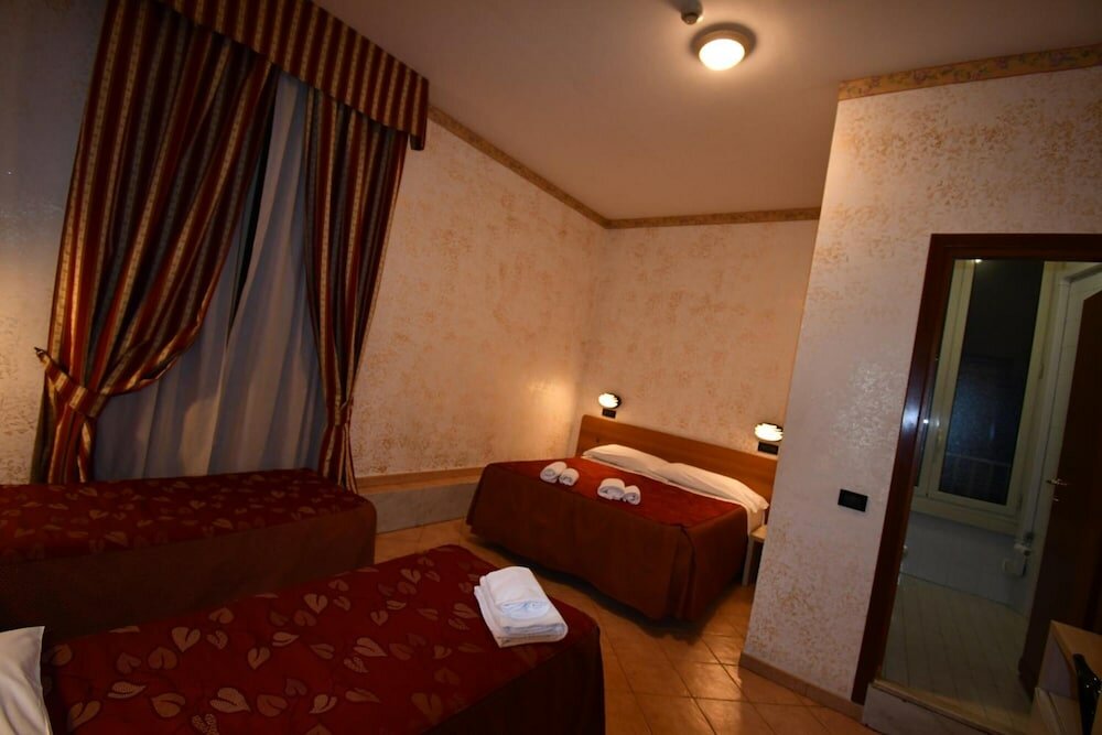 Фото Hotel Ferrarese