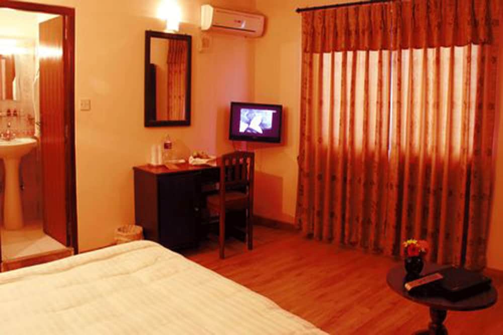 Фото Cascade Hotel