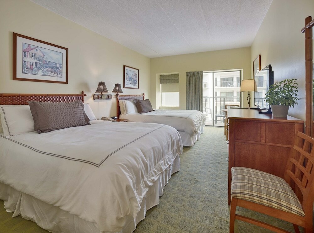 Фото Henlopen Hotel