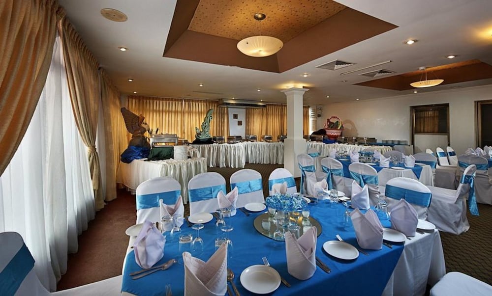 Фото Berjaya Hotel Colombo