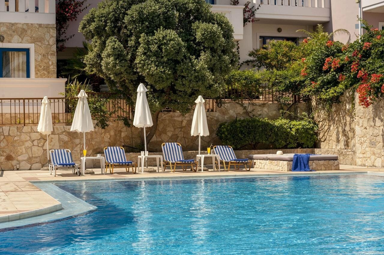 Фото Adelais Hotel