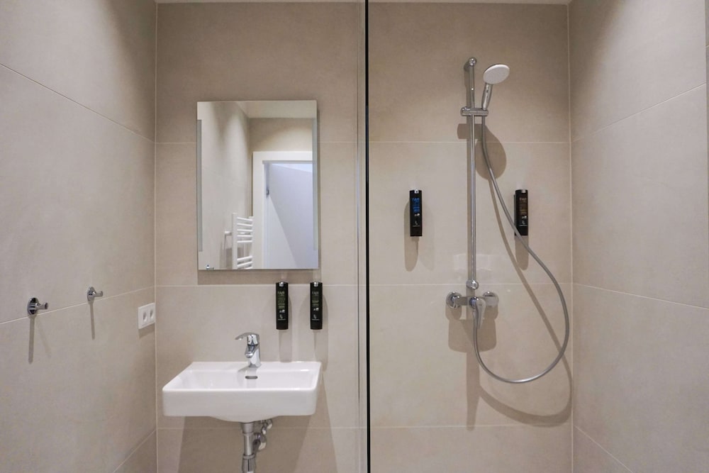 Фото DaunTown Rooms - Self Check-In