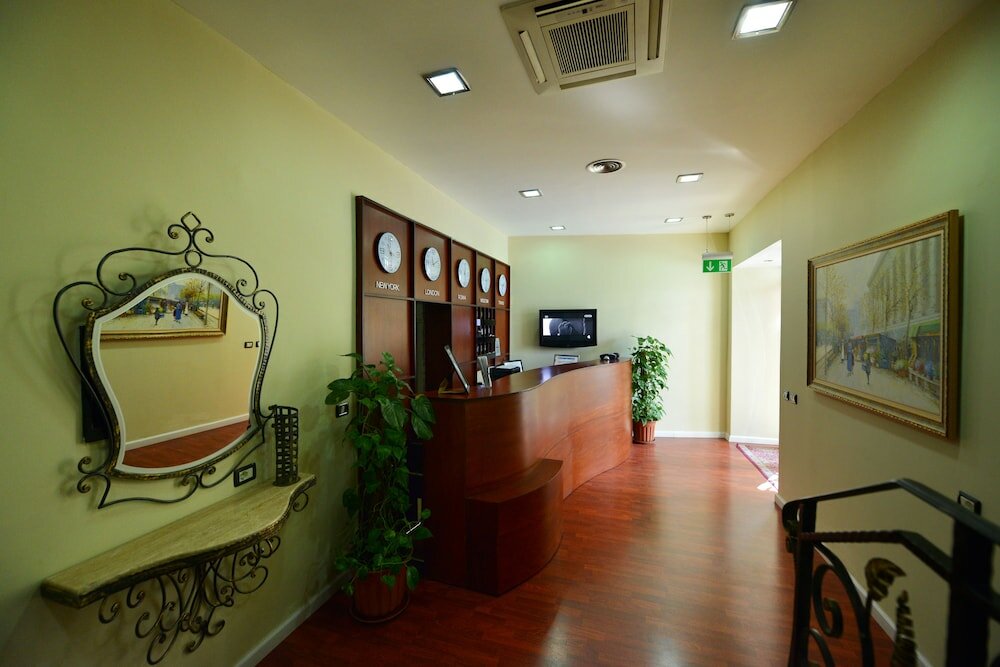 Фото City Hotel Tirana