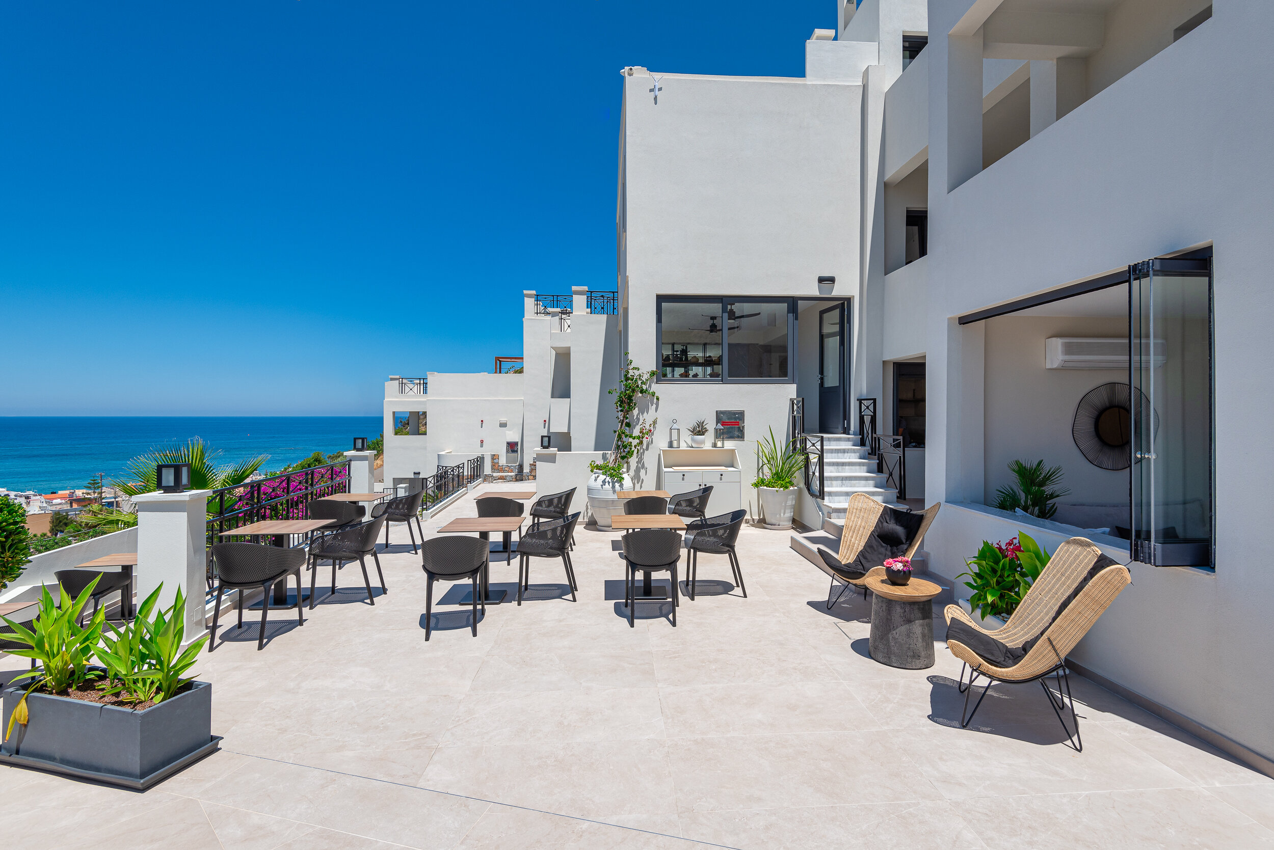 Фото Minois Boutique Hotel 