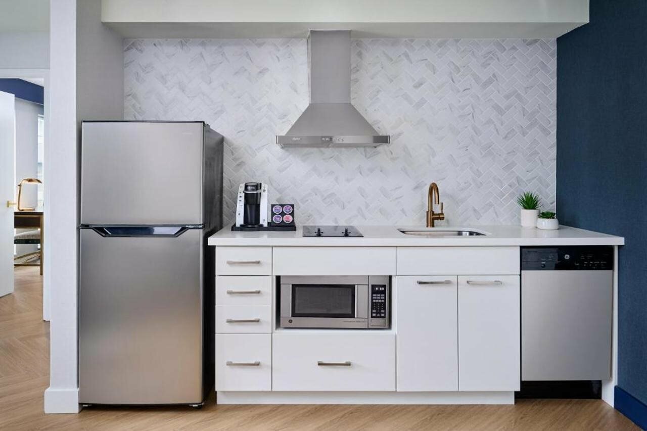 Фото Pantages Hotel Downtown Toronto