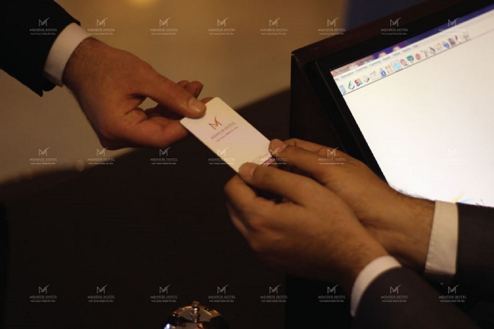 Фото Meneur Hotel