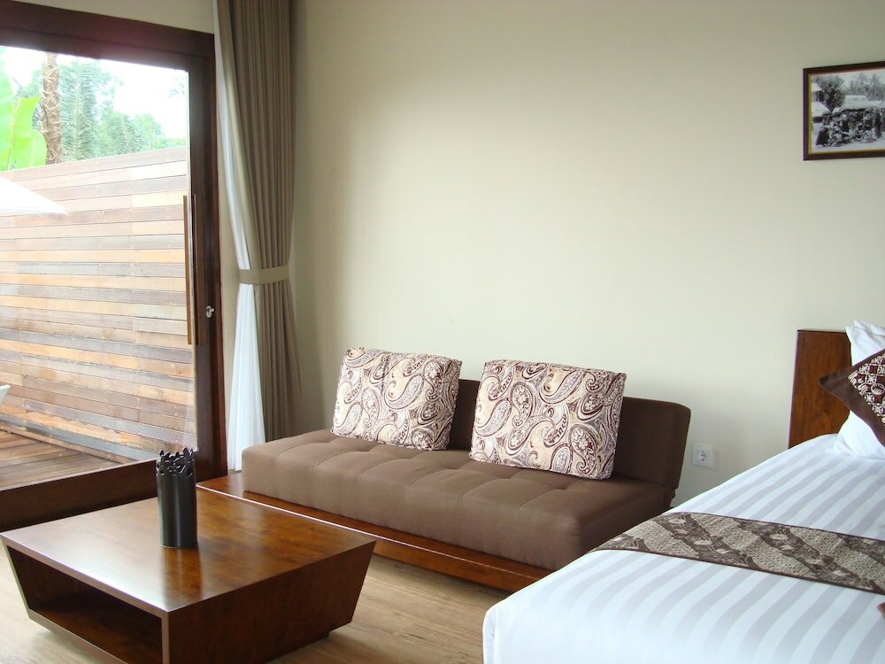 Фото 164162676469