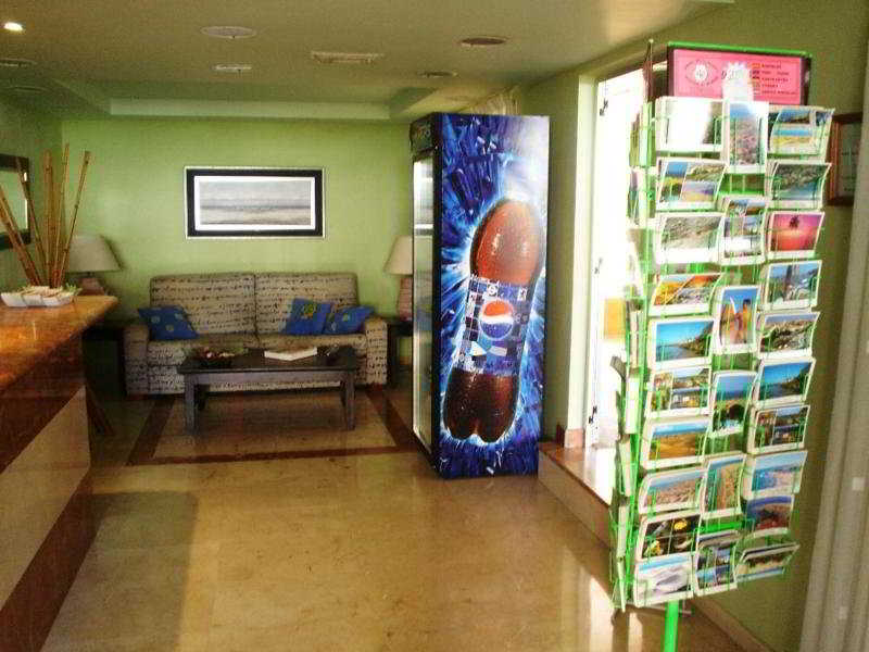 Фото Apartamentos Montemar