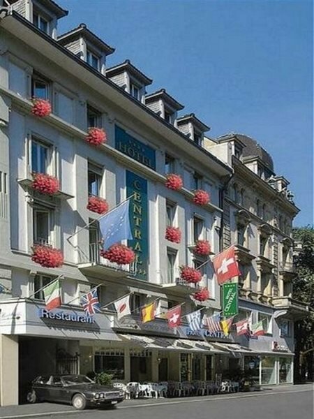 Фото отеля 1