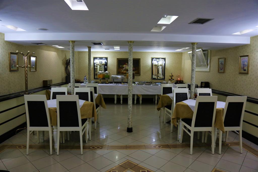 Фото Hotel Villa Tafaj