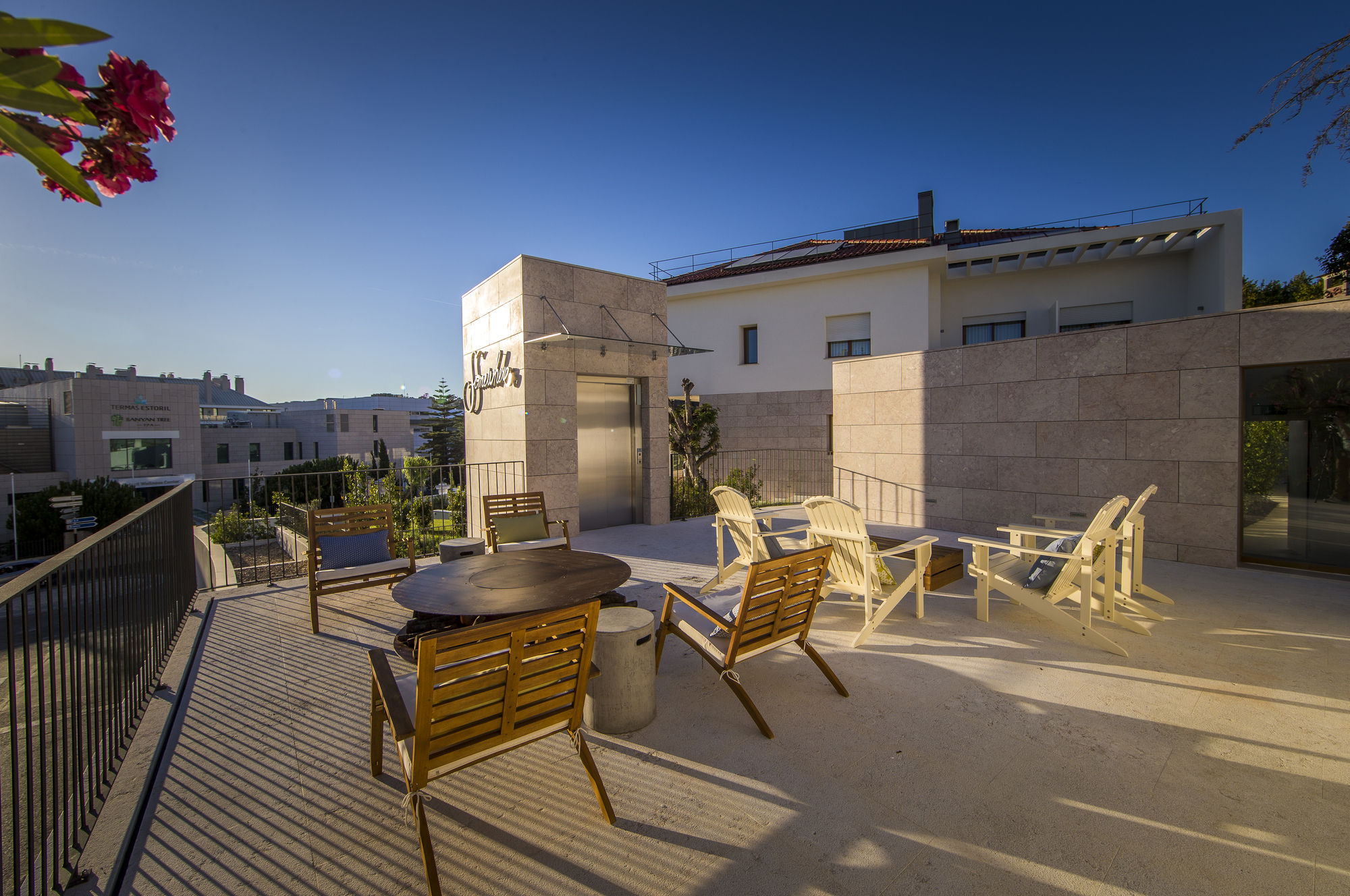 Фото Somewhere Estoril Guesthouse