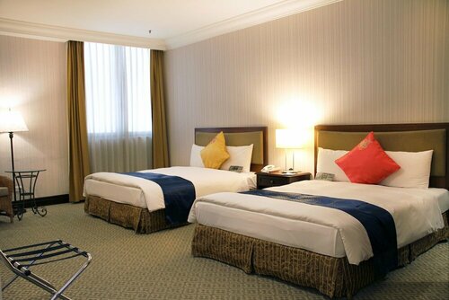 Внешний вид отеля Wei-Yat Grand Hotel в Тайнани, фото 5