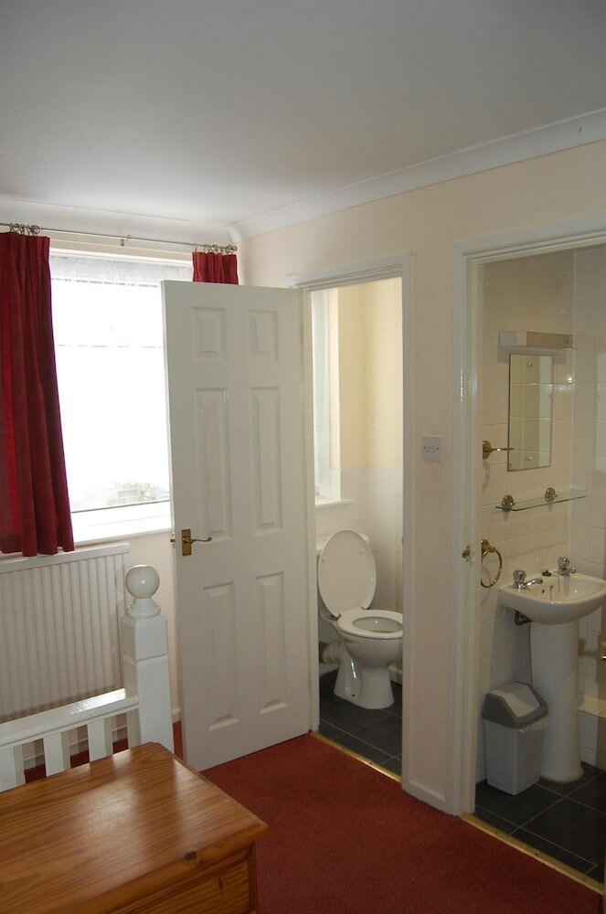 Фото Weatherbury Hotel