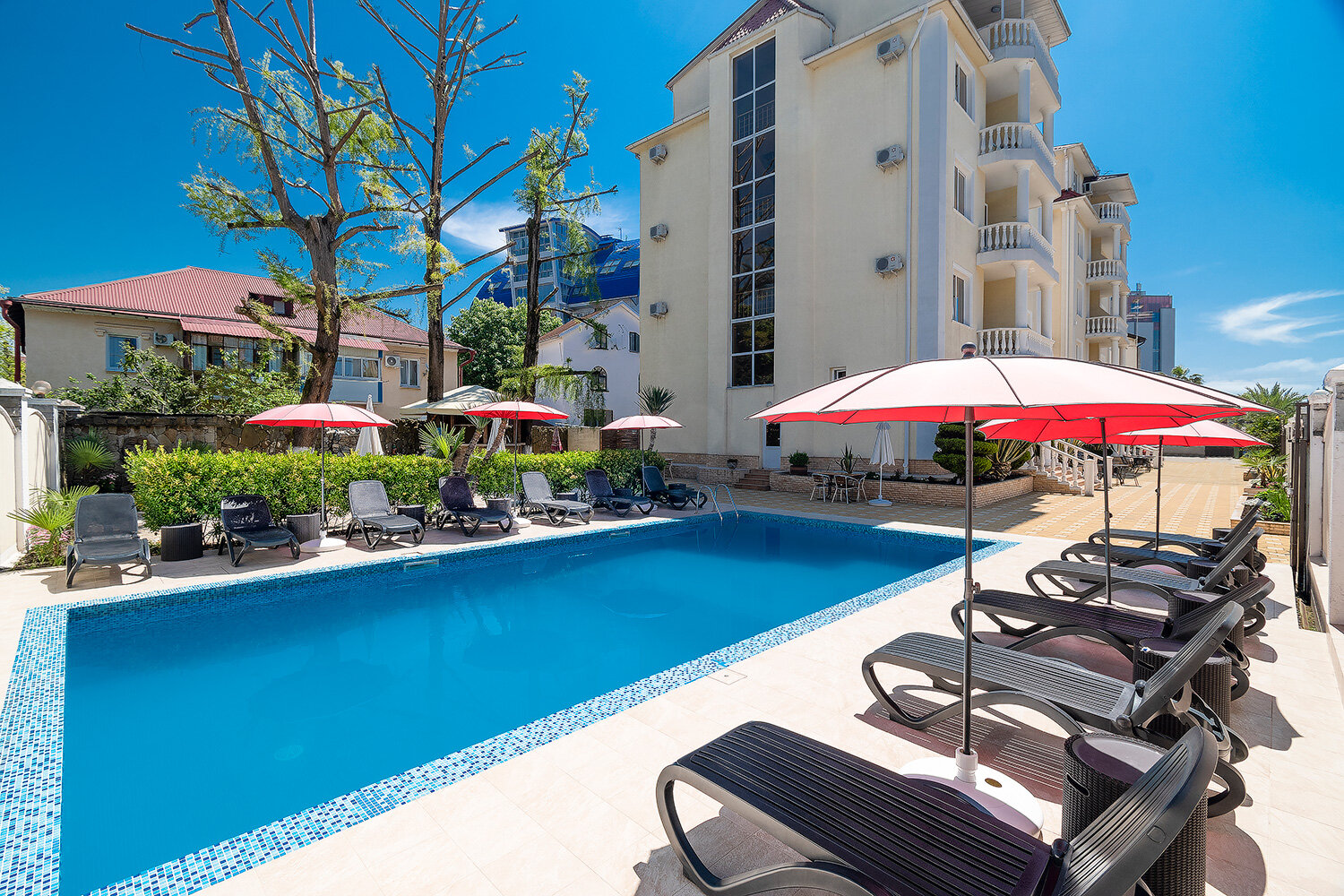 Фото отеля 1