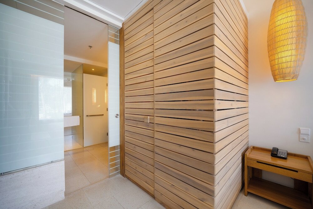 Фото Collections Apartment in Danang Resort