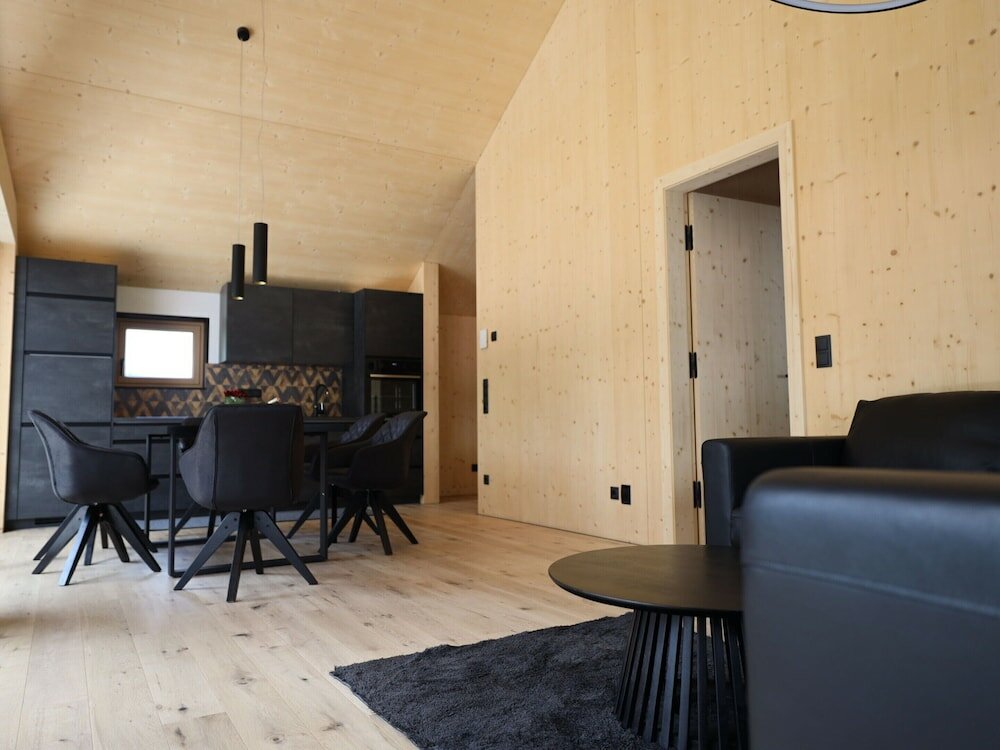 Фото High-quality Maisonette Flat With Roof Terrace