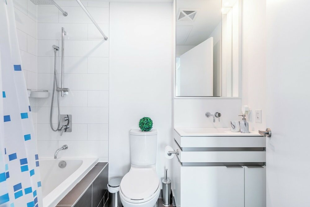 Фото Bonvoy Suites Eaton Centre