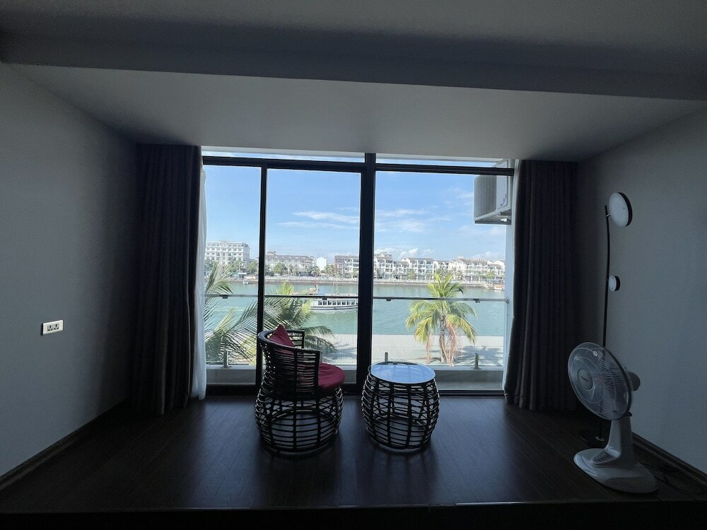 Фото Moon Halo Hotel