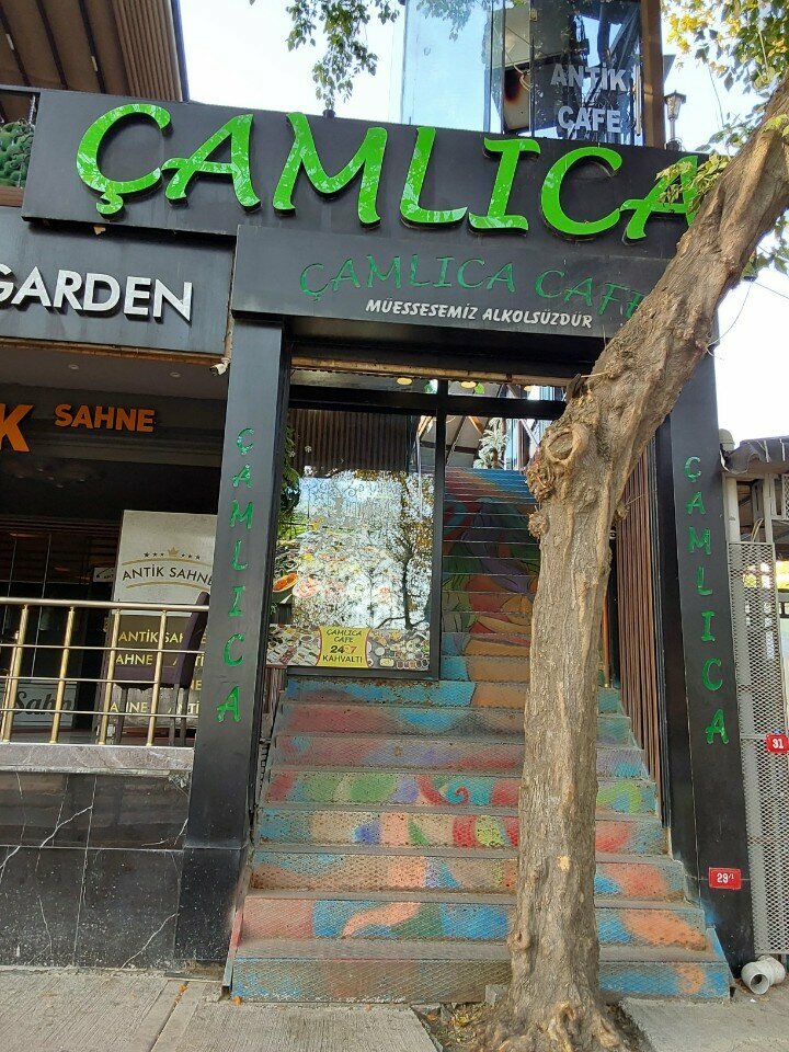 Cafe Camlica, Istanbul, photo