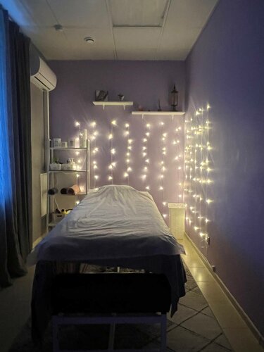 Әйел веб-камерада мастурбация жасайды