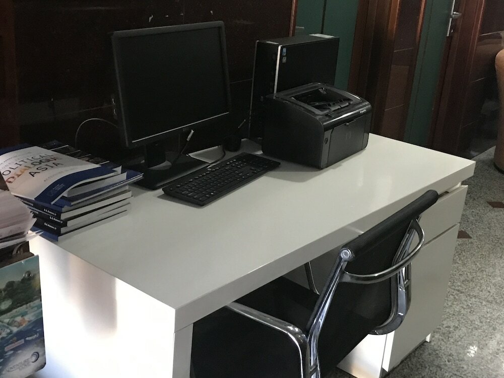 Фото Lai Ming Hotel Cosmoland