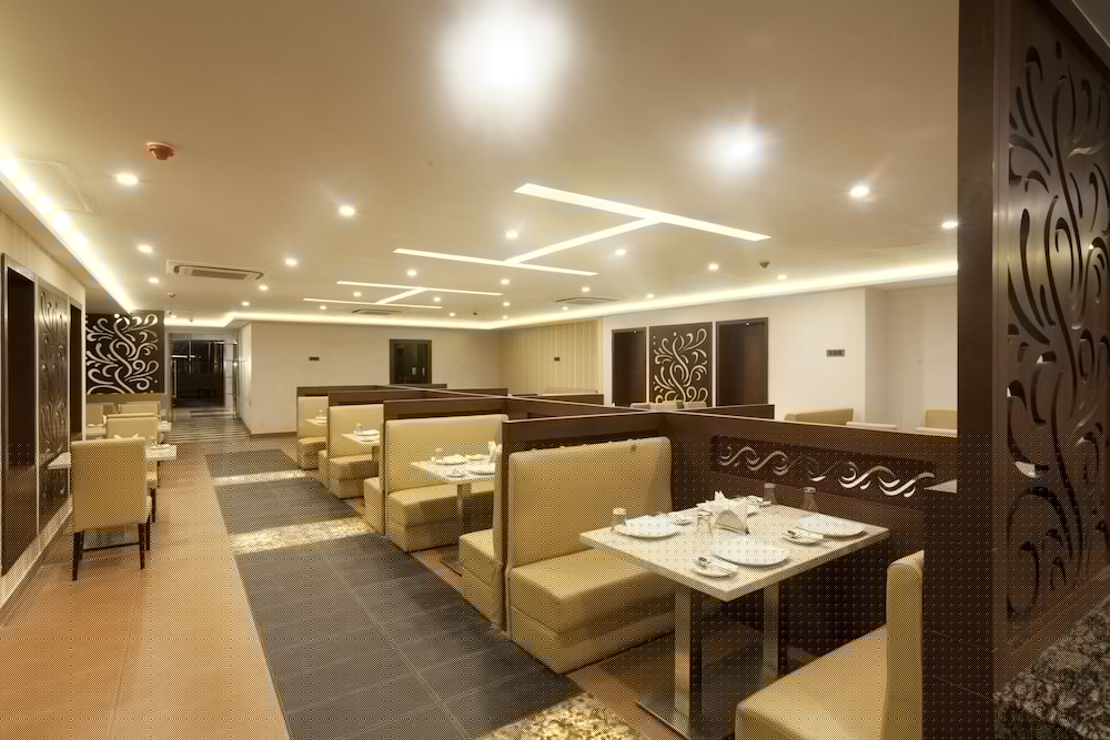 Фото Hotel Himalayaa