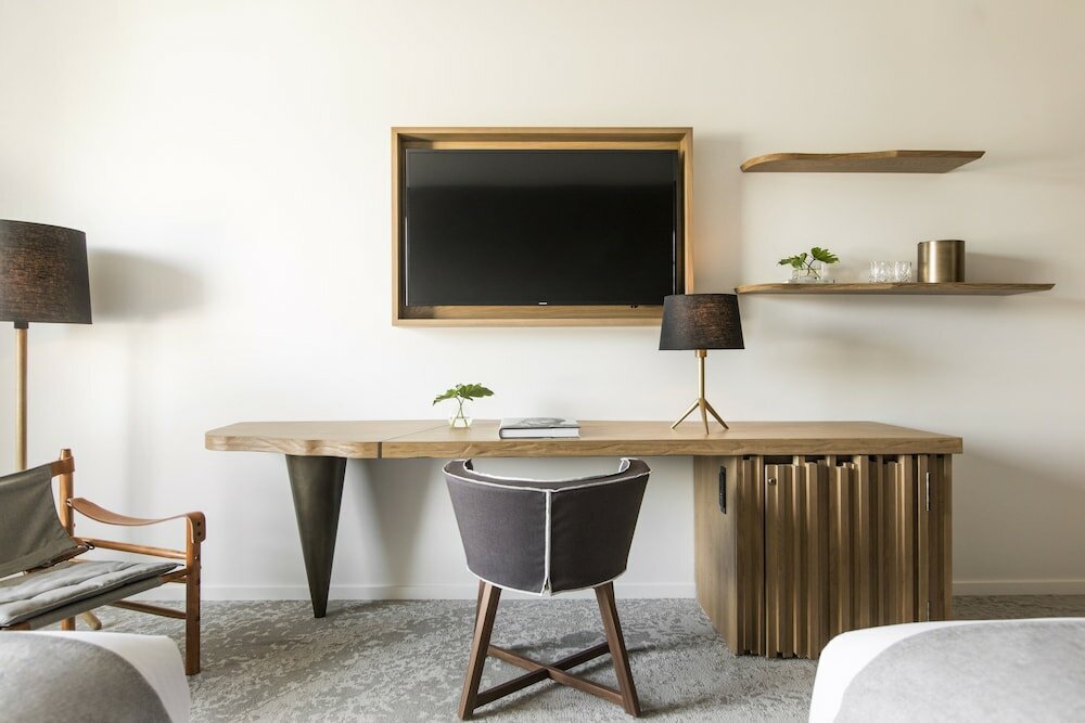 Фото Kimpton La Peer Hotel