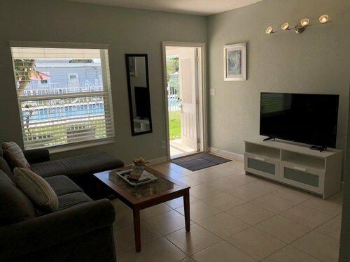 Внешний вид отеля Coral Key Inn в Лодердейл-бай-зе-Си, фото 5