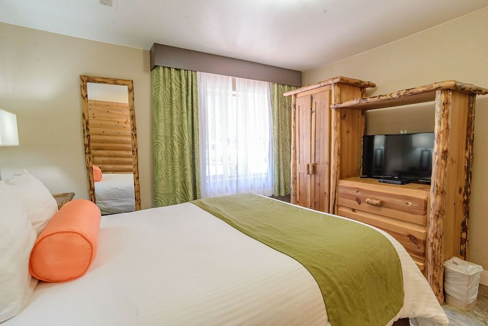 Фото Pioneer Lodge