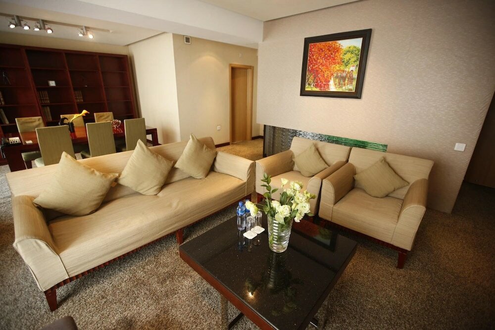 Фото The Corporate Hotel Central