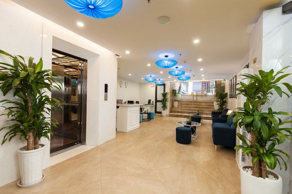 Фото Hanoi Central Hotel & Residences