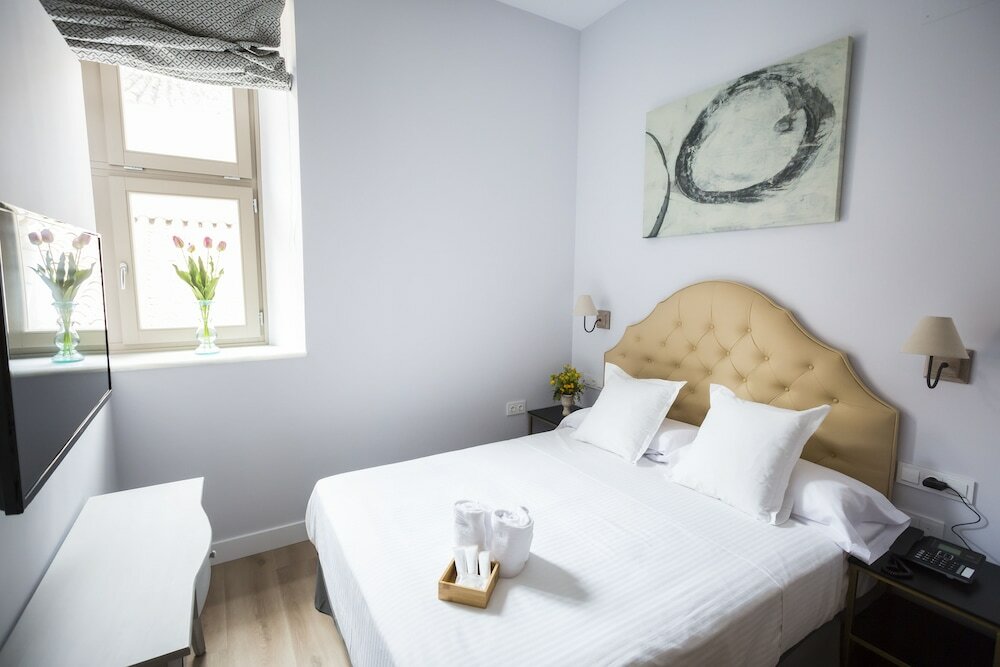 Фото Casa de la Merced Suites