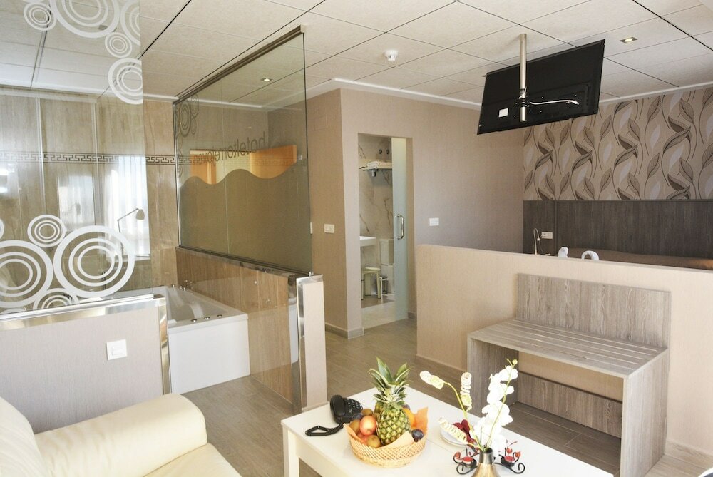 Фото Hotel Torrejoven