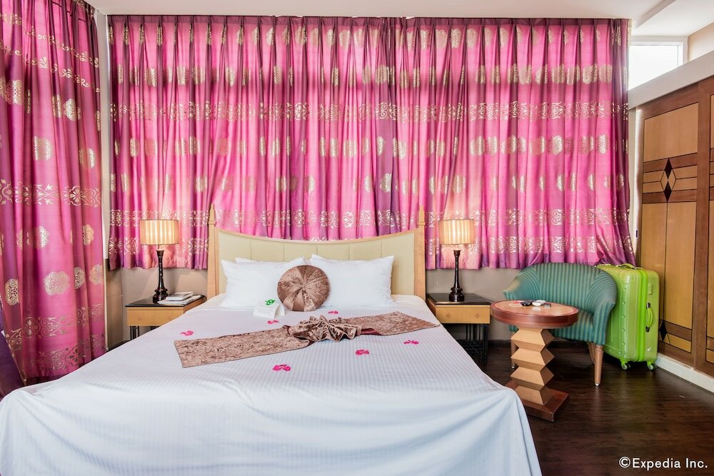 Фото Golden Sun Villa Hotel