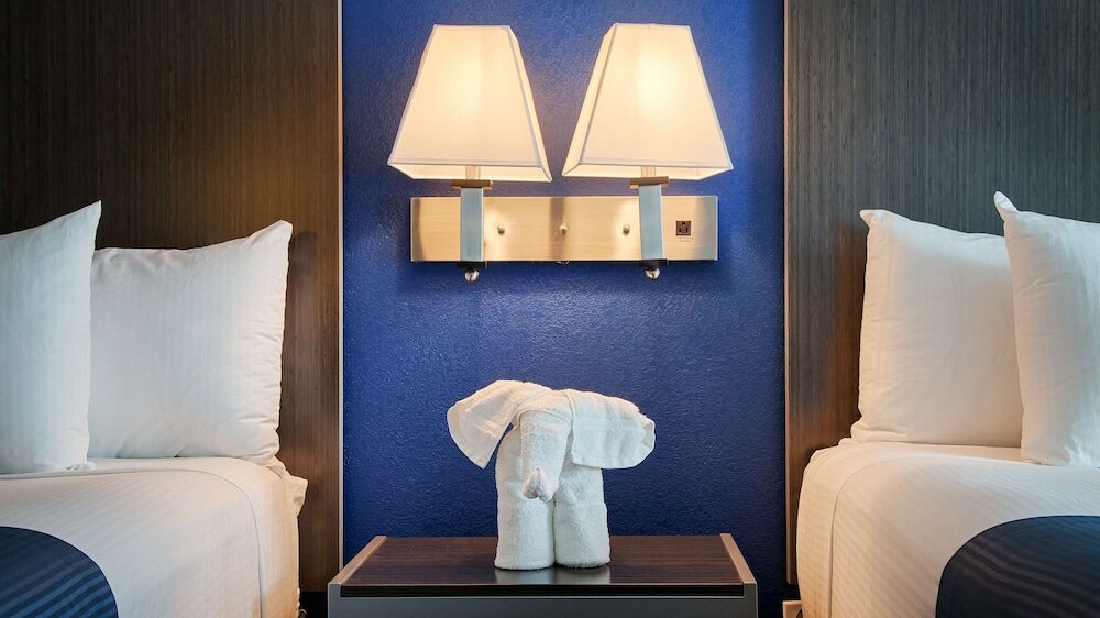 Фото Best Western Galleria Inn & Suites