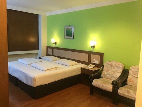 Гостиница The Inn Hotel в Куала-Тренгану