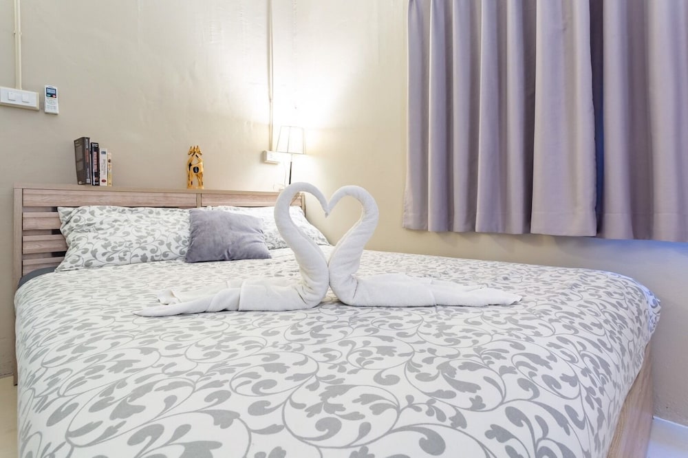 Фото The Beach Cha Am Guest House