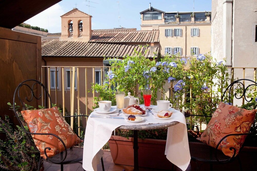 Фото Pantheon Inn