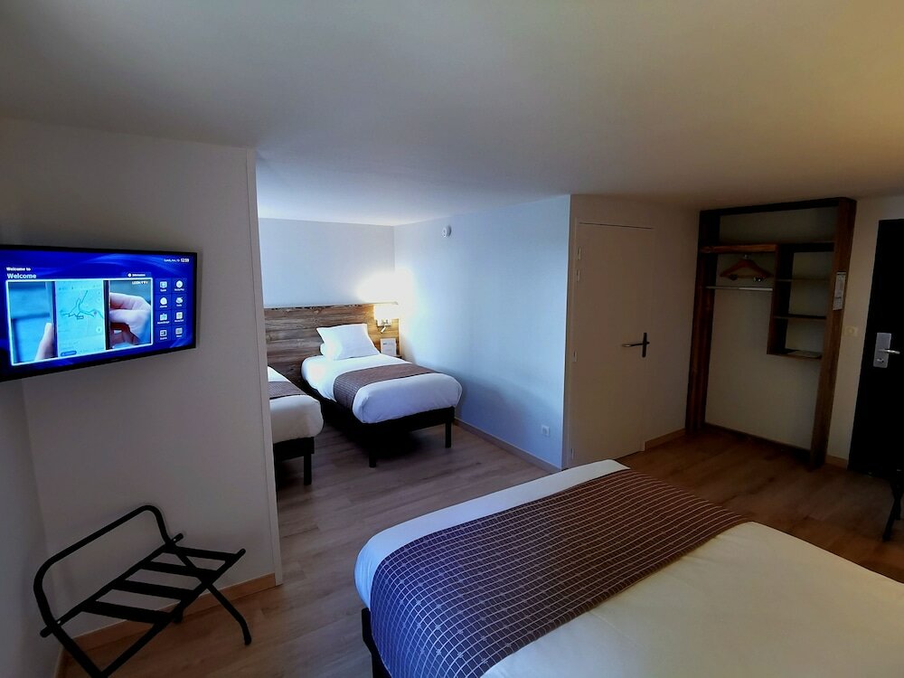 Фото Brit Hotel Confort Pau Lons