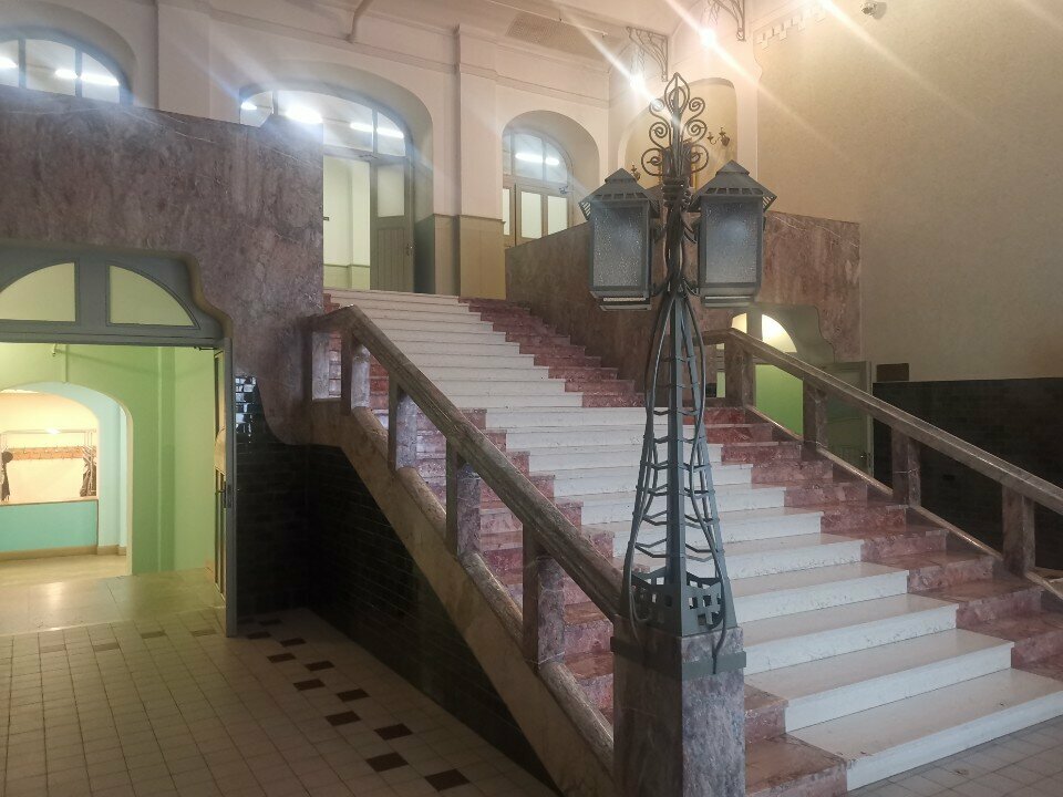 كلية، جامعة РЭУ имени Г. В. Плеханова, факультет международный ، موسكو، صورة