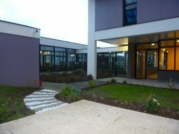 Хостел Auberge De Jeunesse De Morlaix в Морле