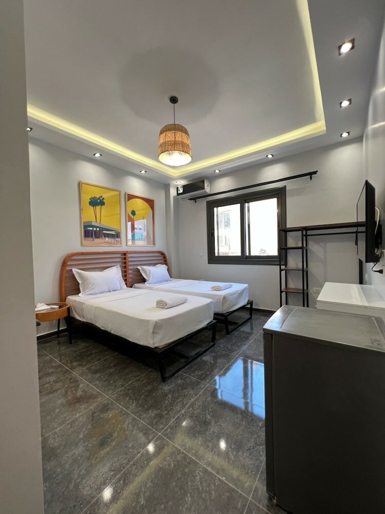 Фото Travelholic Auc Residence