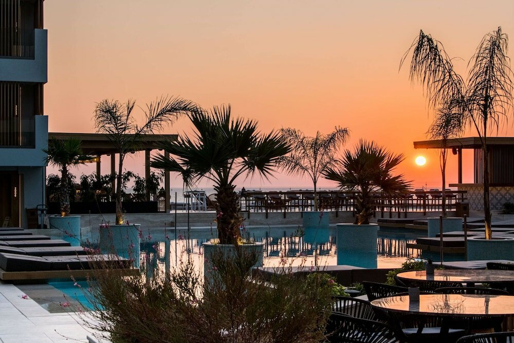 Фото Akasha Beach Hotel & SPA