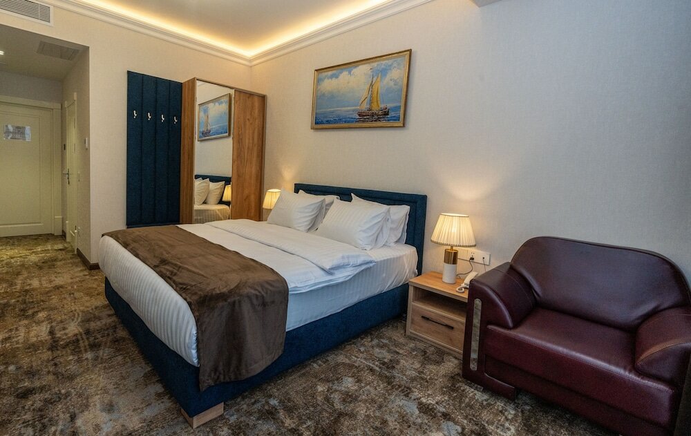 Фото Garnet Mir Hotel