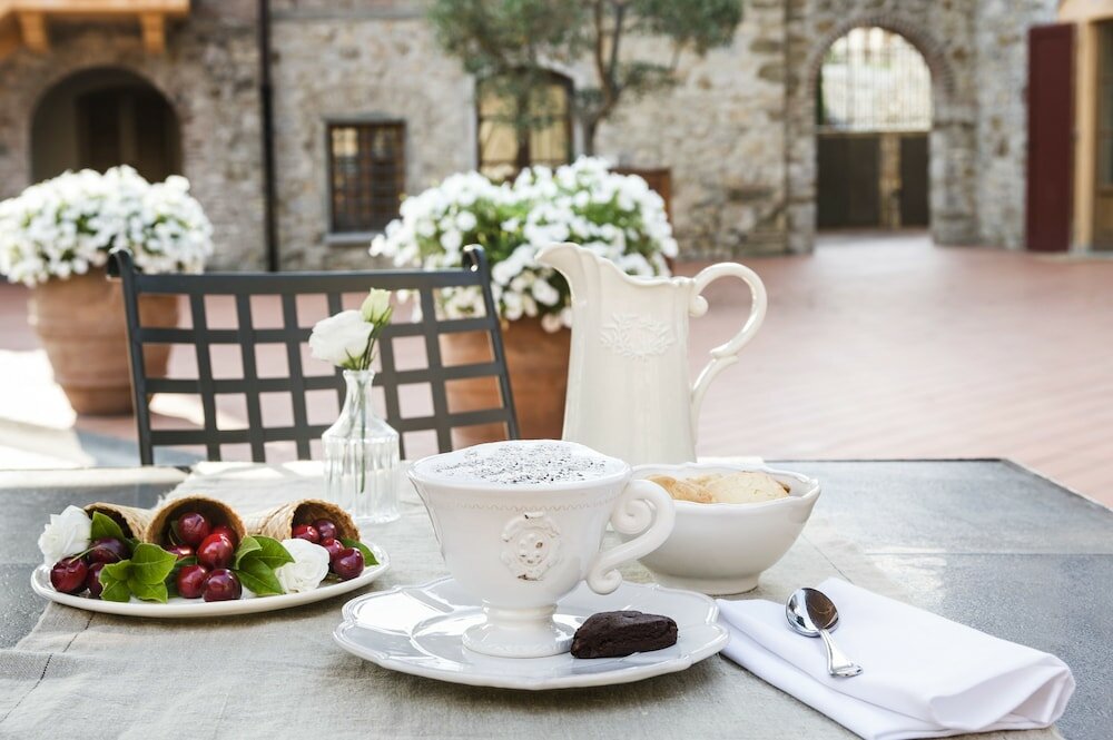 Фото Hotel Villa Campomaggio