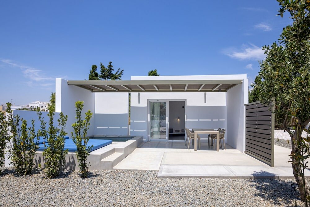 Фото White Holidays Project