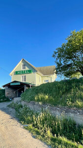 Ямское (Pskov Region, Strugo-Krasnenskiy District, Novoselskaya volost), hotel