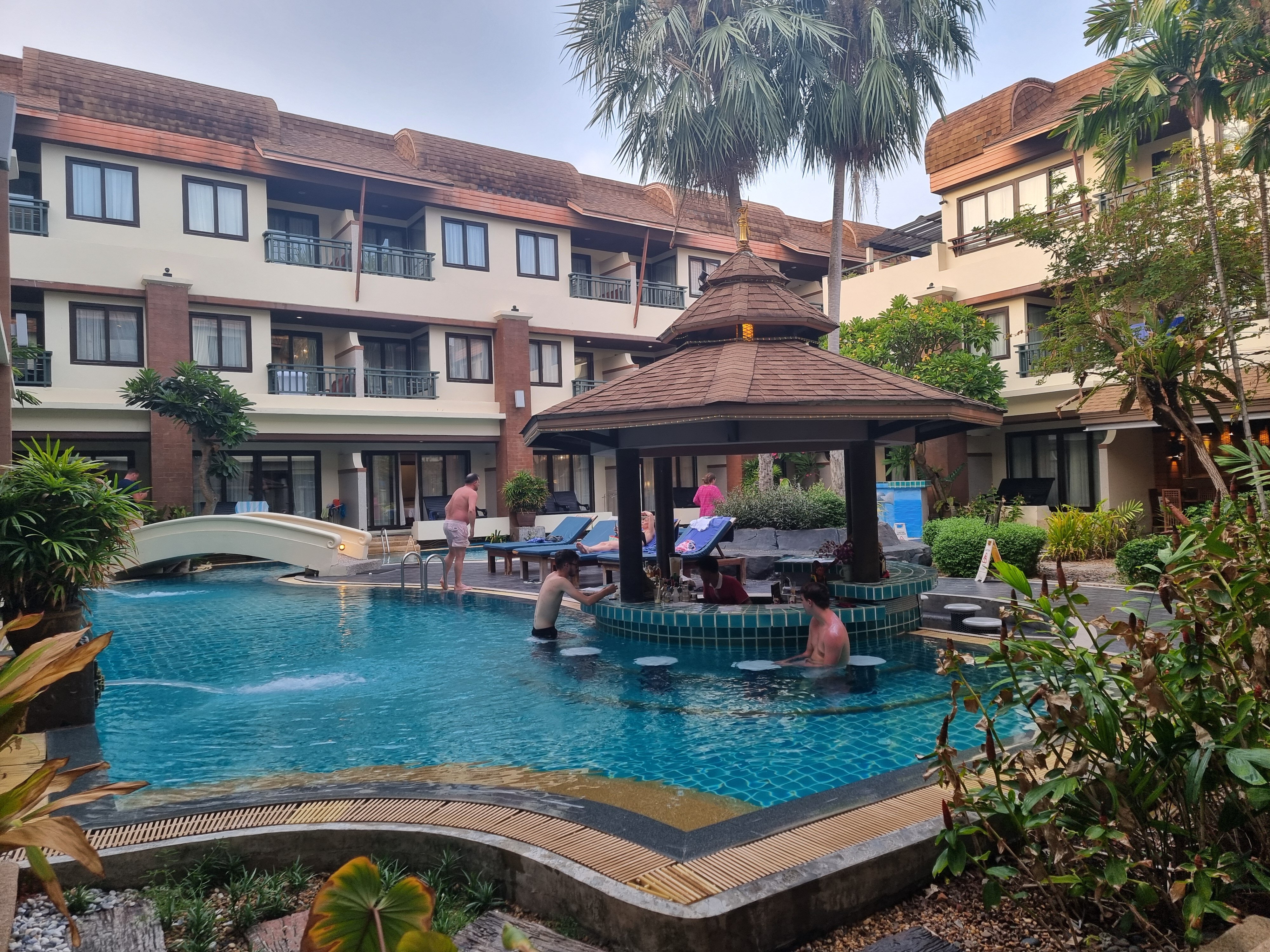 Фото отеля 1