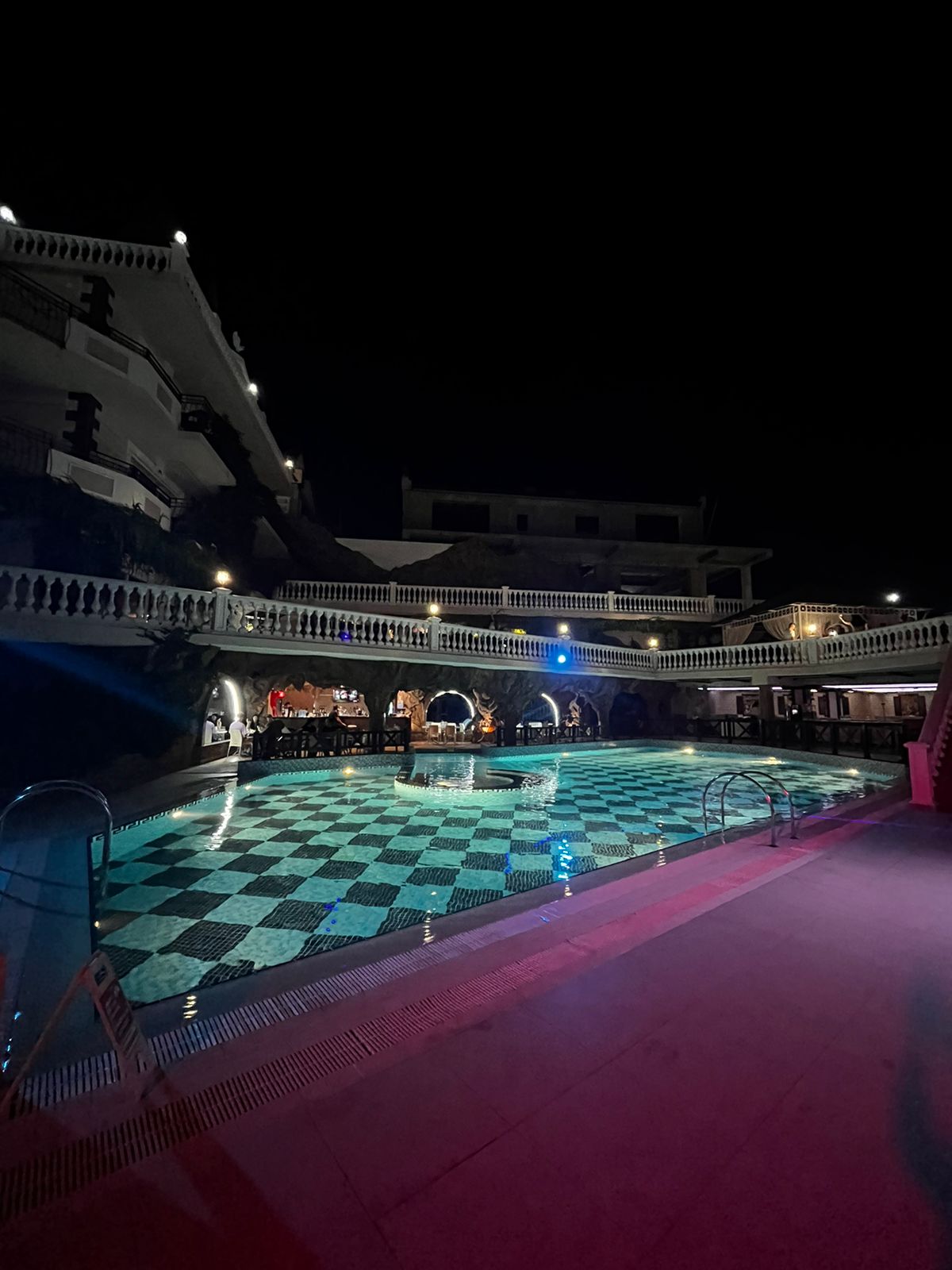 Фото Камелот